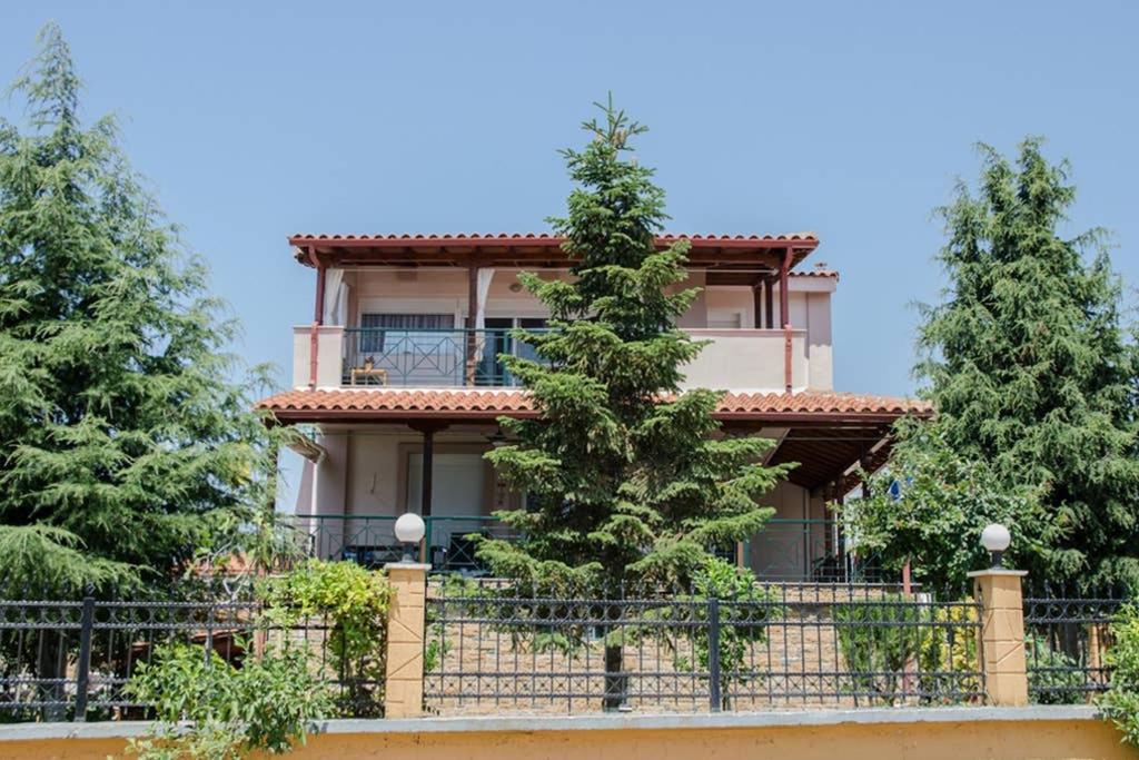 Paressa'S House Apartment Nikiti  Exterior photo